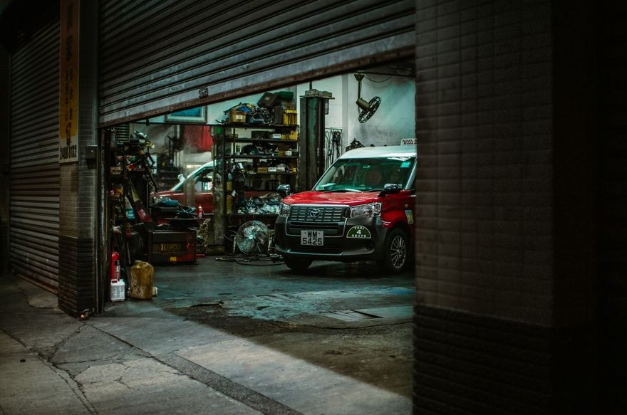 Photo of garage door repair hiring guide work