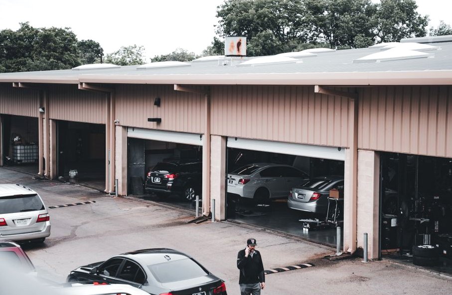 Garage Door Repair Hiring Guide in Yuma